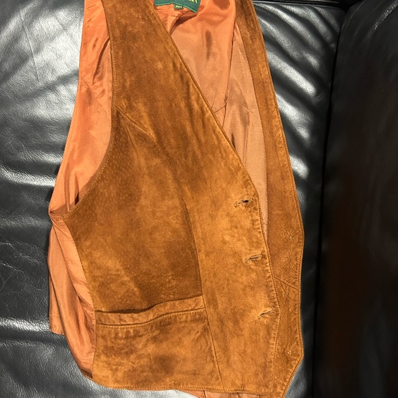 Danier Suede Leather Vest, three buttons front with two pocket, size M. - Picture 2 of 8